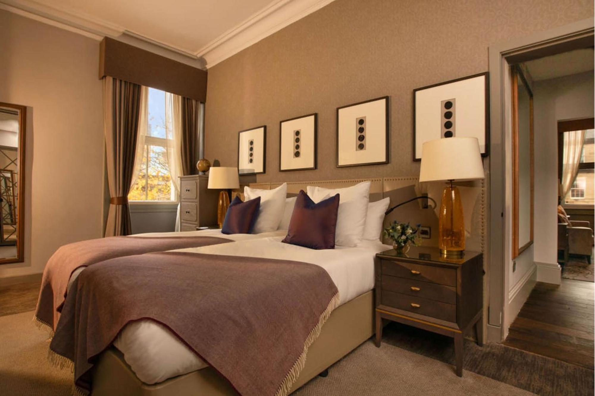 Hotel Intercontinental Edinburgh The George By Ihg Exteriér fotografie A bedroom at the hotel