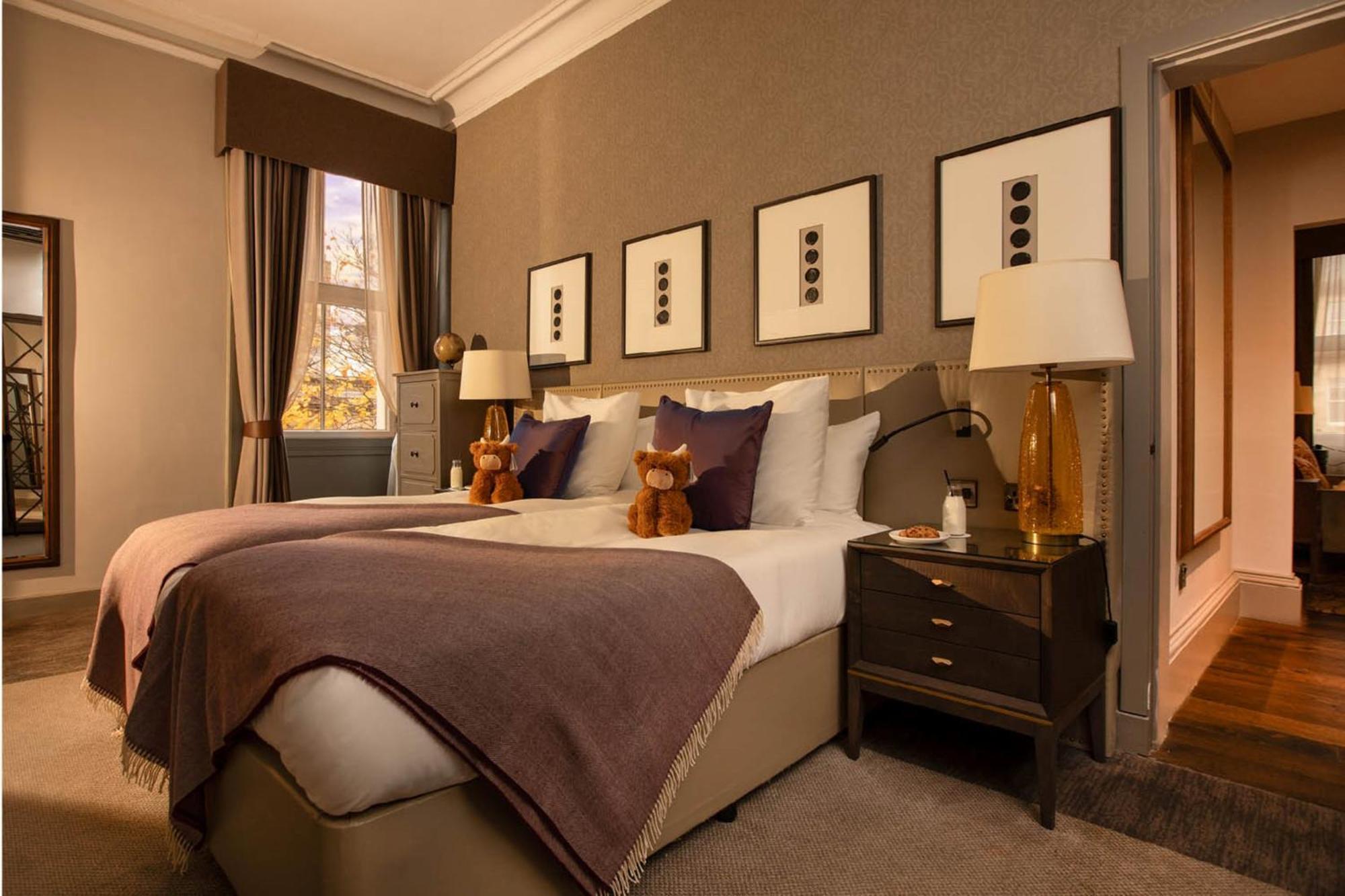 Hotel Intercontinental Edinburgh The George By Ihg Exteriér fotografie A bedroom at the hotel