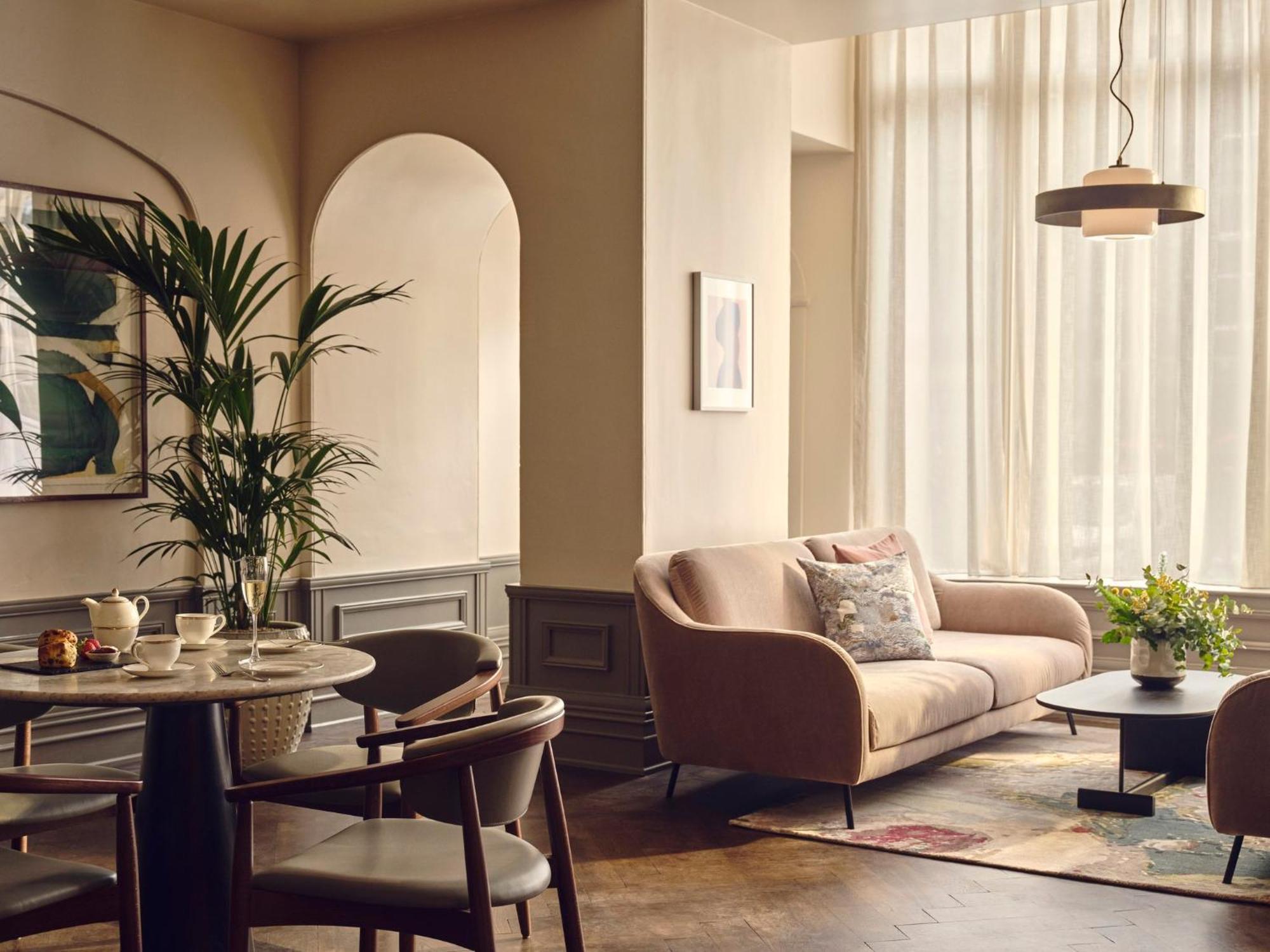 Hotel Intercontinental Edinburgh The George By Ihg Exteriér fotografie The Living Room at The Ivy Collection
