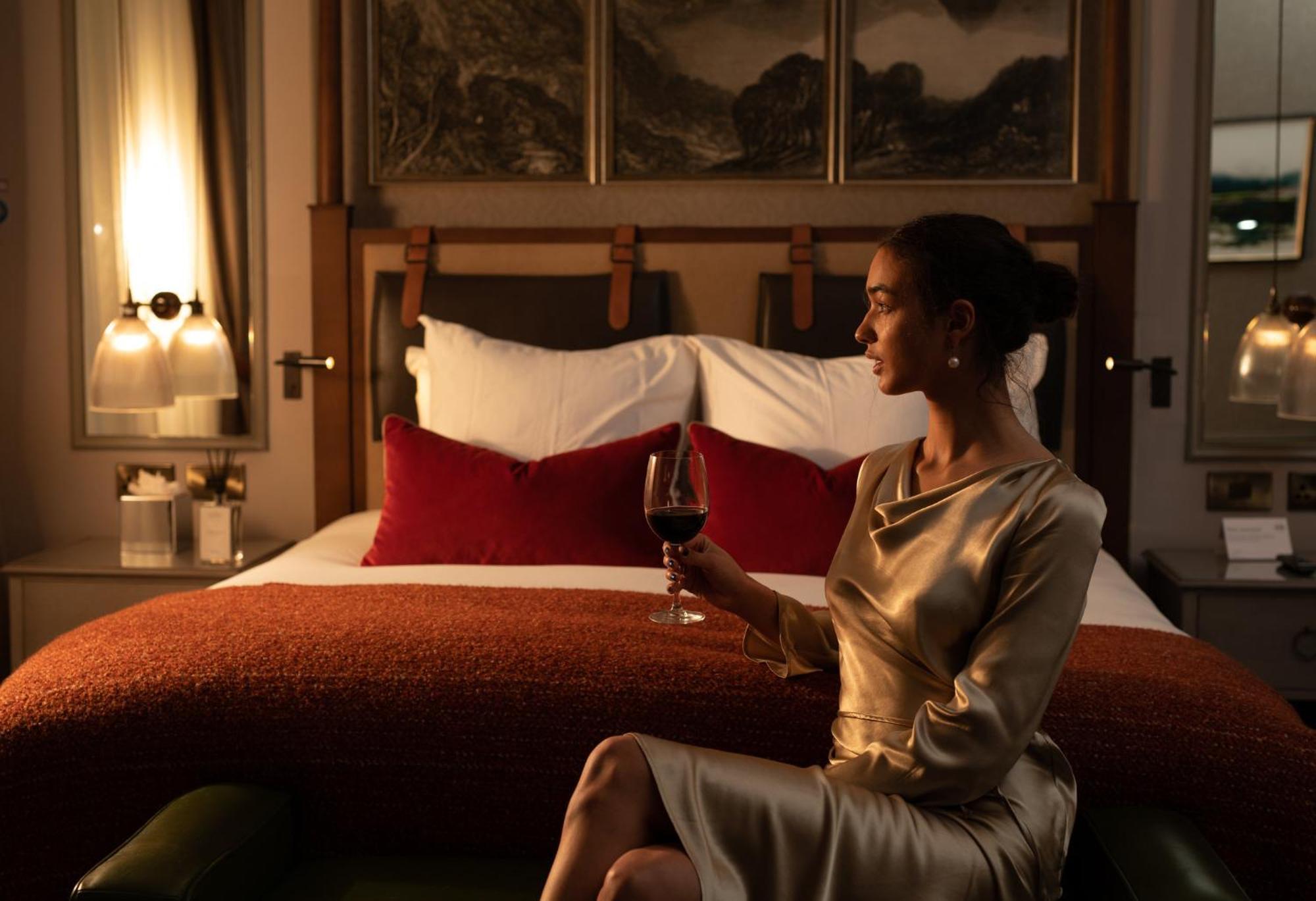 Hotel Intercontinental Edinburgh The George By Ihg Exteriér fotografie A guest at the hotel