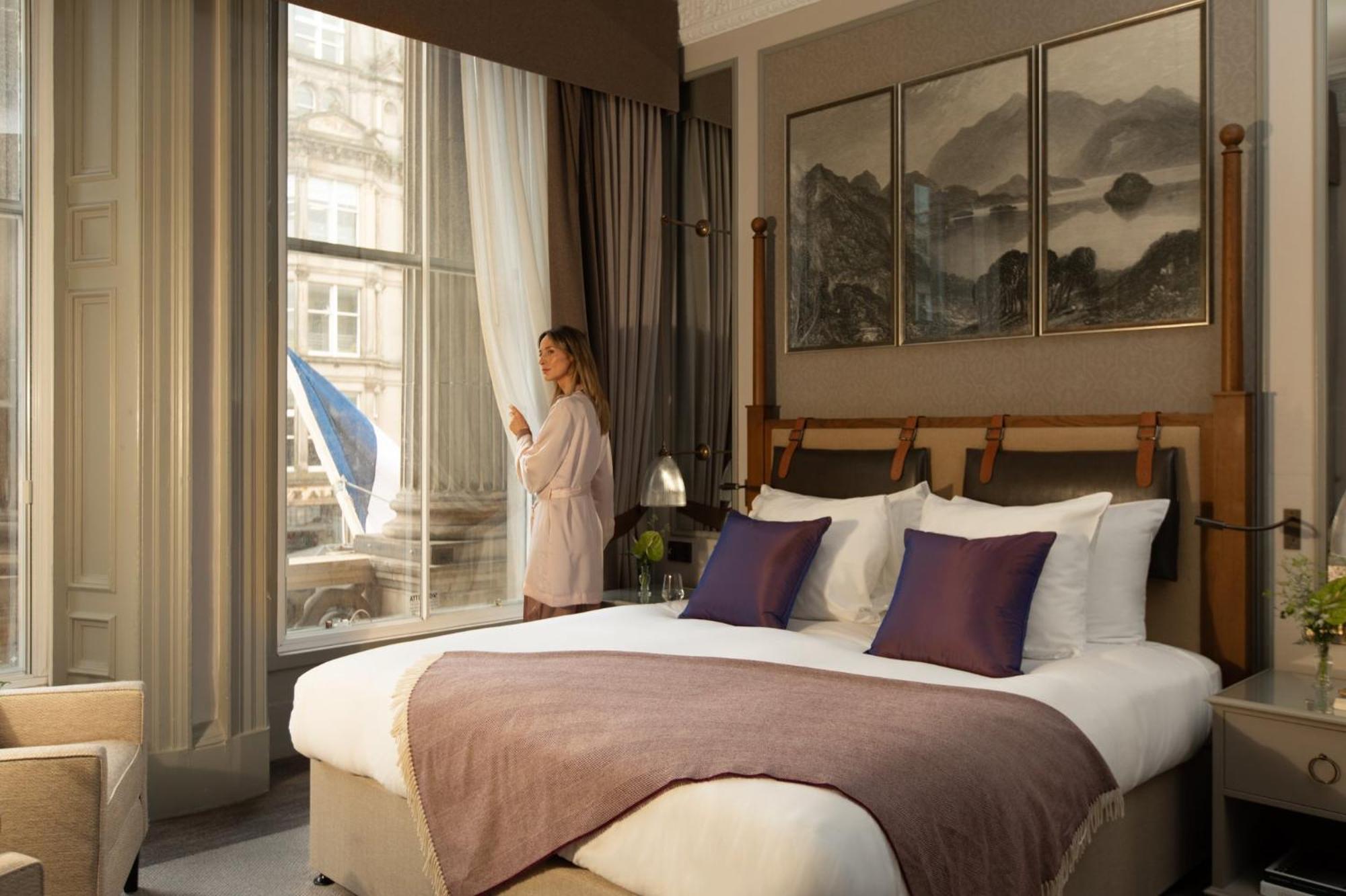 Hotel Intercontinental Edinburgh The George By Ihg Exteriér fotografie A bedroom at the hotel